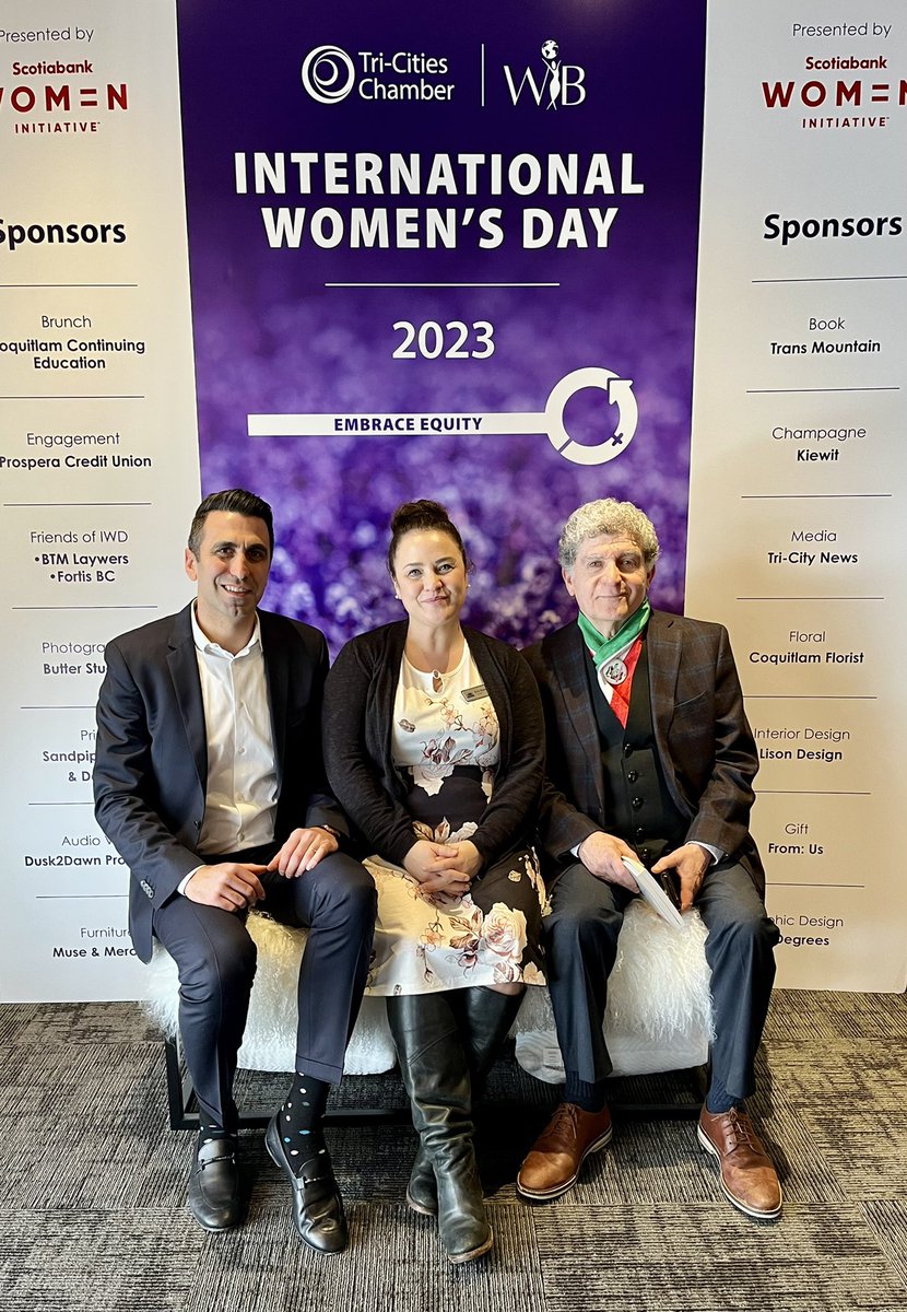 KylaKnowles2's tweet photo. Wonderful International Women’s Day event yesterday by @TriCitiesCoC with EXCELLENT and inspiring speakers. So happy to see community-building male allies attending including @farhadian and @navidaul! https://t.co/NA5GNGuc2N