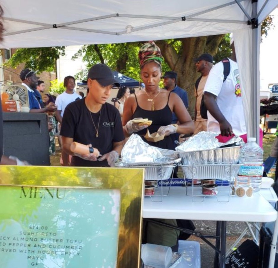 To kick off our Women's history month series, we are featuring Chef Sil's Vegan Kitchen! Chef Sil is a Latina entrepreneur who operates a plant-based ghost kitchen specializing in vegan sushi. They offer various catering solutions.🌱 

Visit her website! ow.ly/BHJ250NcQb4