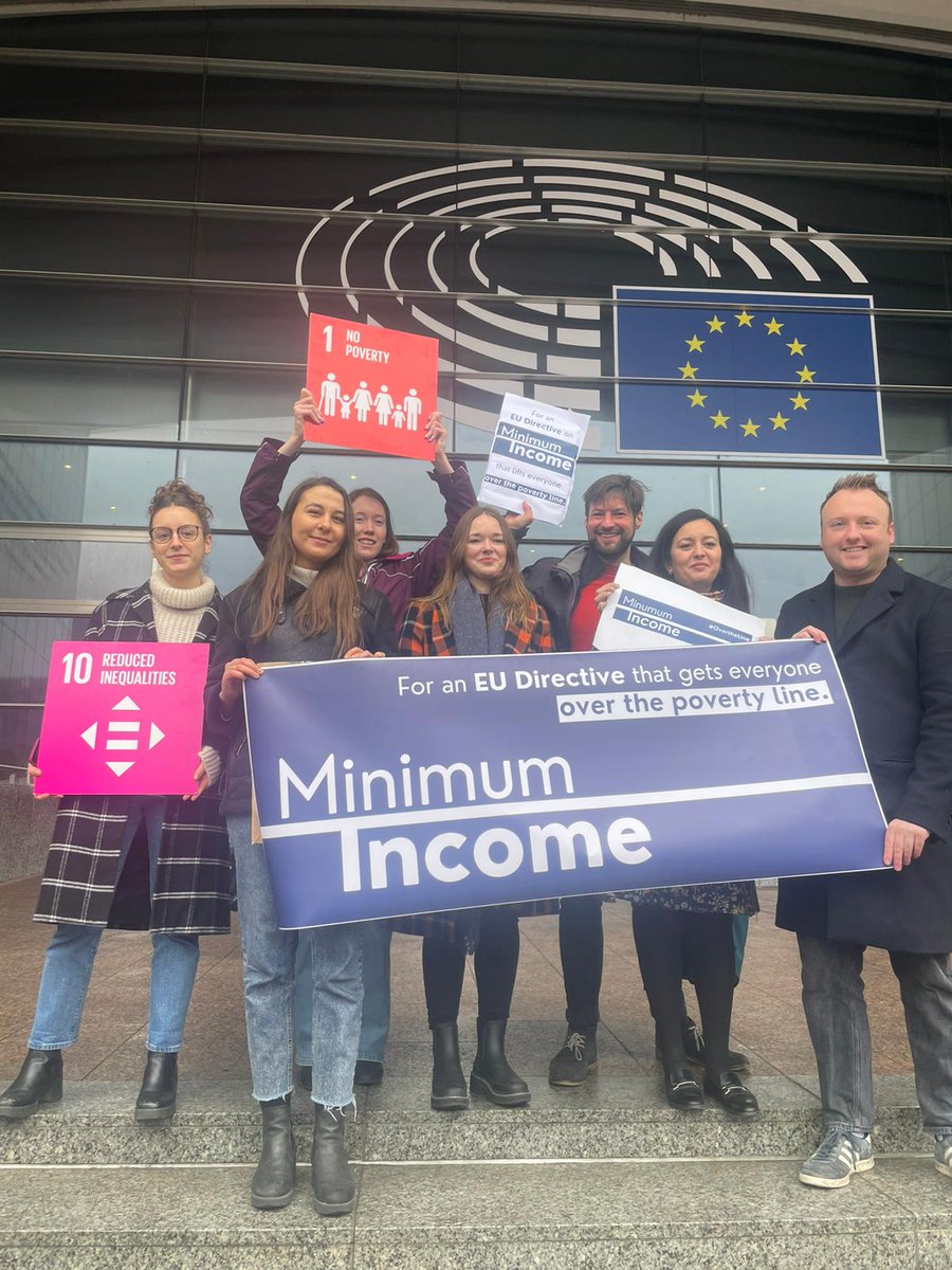 Eurodiaconia's tweet image. Today together with @social_platform we were at the @Europarl_EN to call for a Directive on adequate #MinimumIncome to guarantee no one is left behind! #OvertheLine