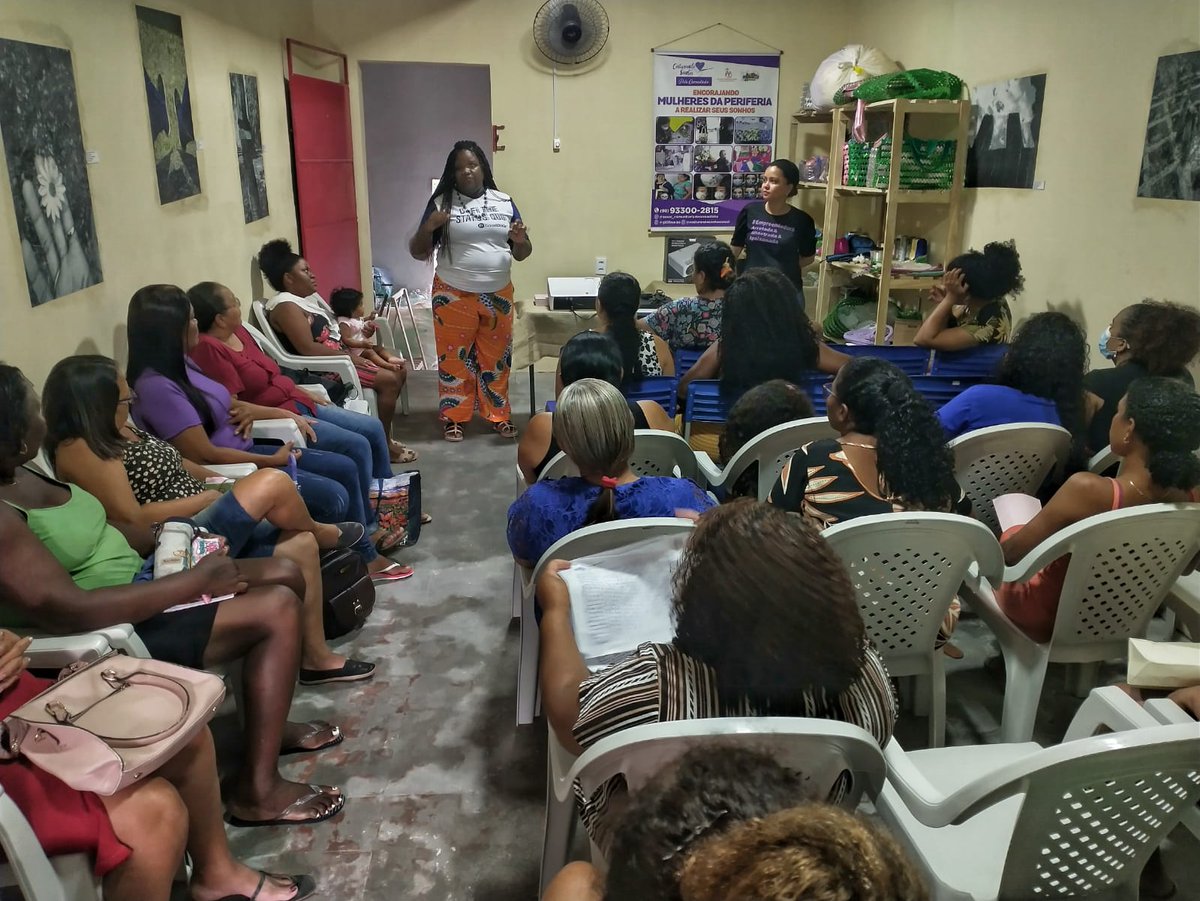 International Women's Day, was the day to present to women from our favela in Maranhão the opportunities of web3. We will be on boarding women in the G$ protocol @gooddollarorg and for nanoentrepreneurs to provide Microcredit via pilot project @impactMarket_ 

@Gooddollar_Br