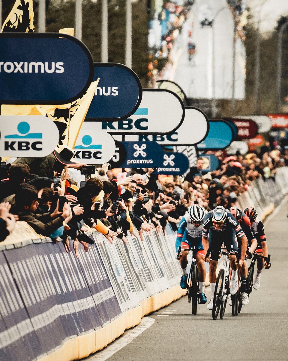 RondeVlaanderen's tweet photo. Safety comes first, winning comes second. 👌 Right @Boplan? #RVV23 https://t.co/WnEdwRfCIR
