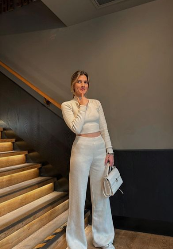 Masum göründüğüne bakmayın..

#asliarslan #sokaknöbetçileri @asliarslaan