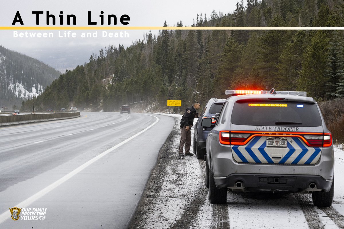 CSP_News's tweet image. One small line is the only thing that separates a service or emergency vehicle responder from danger on the roadways. It&apos;s crucial drivers Move Over, or Slow Down when they see these vehicle stopped assisting others. 
#itsathinline