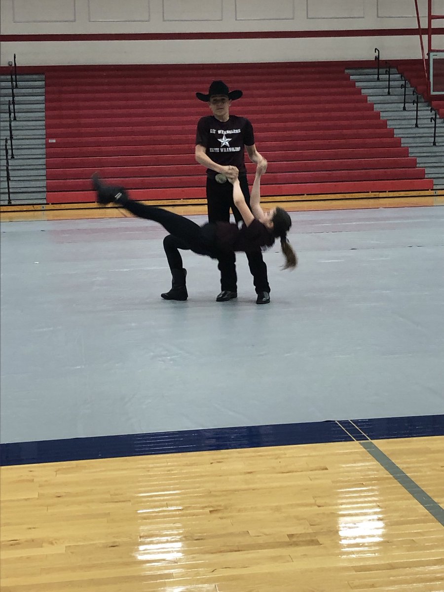 JaneRose50's tweet image. Welcome to Grapevine, Elite Wranglers! 🤠 #multiculturalweek ⁦@gvinestuco⁩