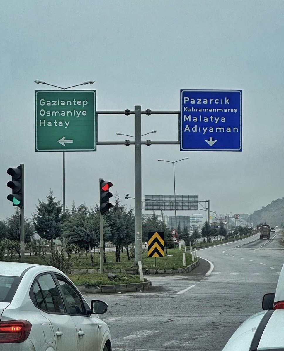 Pazarcık için üzülsen,Maraş küsecek,Maraş için üzülsen,Malatya küsecek,Malatya için üzülsen Adıyaman küsecek... Sola dönüp Antep'e yardım etmeye gideyim desen Osmaniye bekleyecek,Osmaniyeye gitsen Hatay boynu bükük kalacak... Düz gitsende acı,sola gitsende acı...