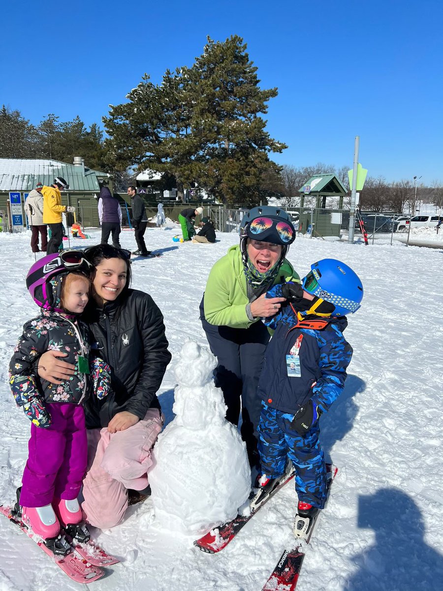 PineKnobSkiing's tweet photo. Sisters Anika and Traci are all smiles when it comes to teaching young students how to ski!
Gain confidence, have fun, & stay safe with our certified instructors.
๐ฟ https://t.co/BK0UQ0QNhv
#SkiPineKnob #SkiLessons #SnowboardLessons #LearnToSki #Skiing #SkiInstructors #Happy https://t.co/8uG6TK9tzo