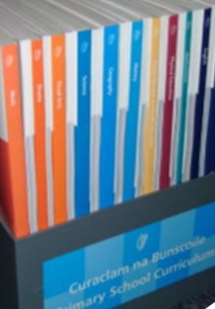 DaireKeogh's tweet image. I have vivid memories of students on quad in St. Pats @DCU struggling to lift their copies of the &apos;new curriculum&apos;. Apparently, it was the biggest print job in the history of the State! It gave a whole new meaning to #BoxedSet