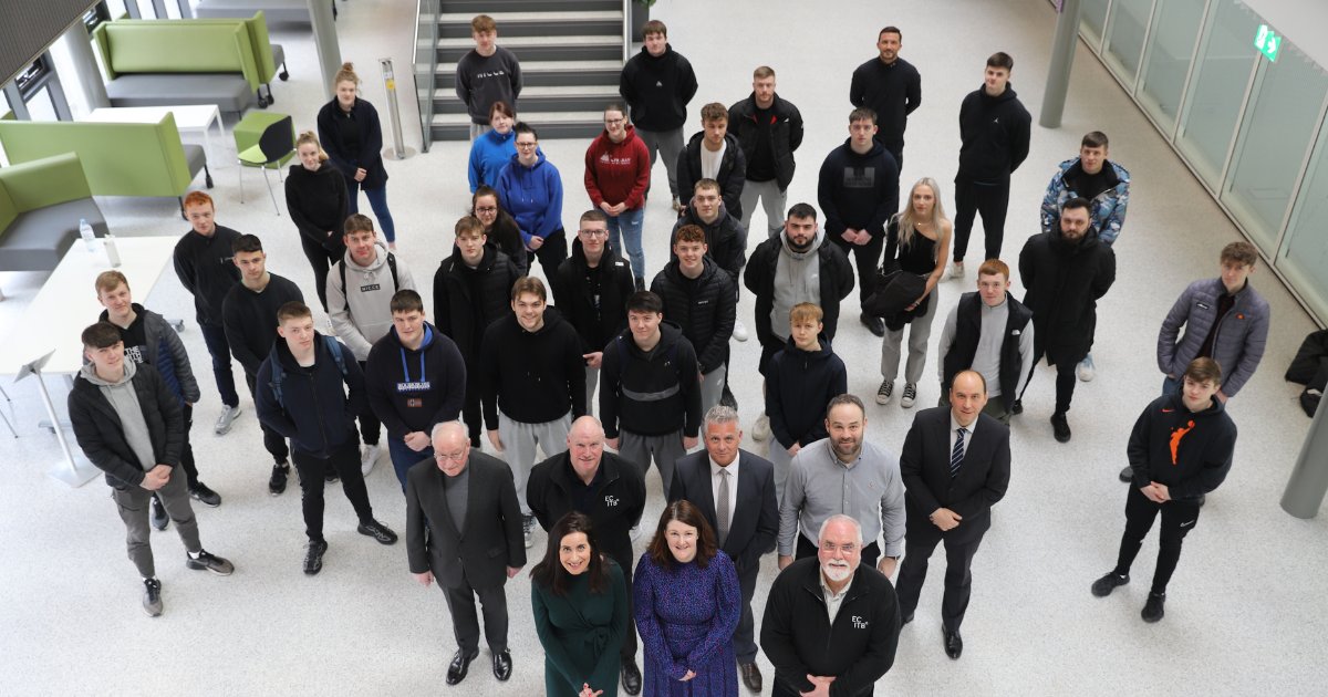 Forth Valley College tweet media