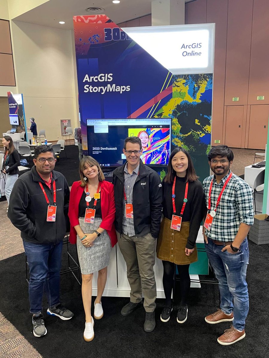 ArcGIS StoryMaps tweet media