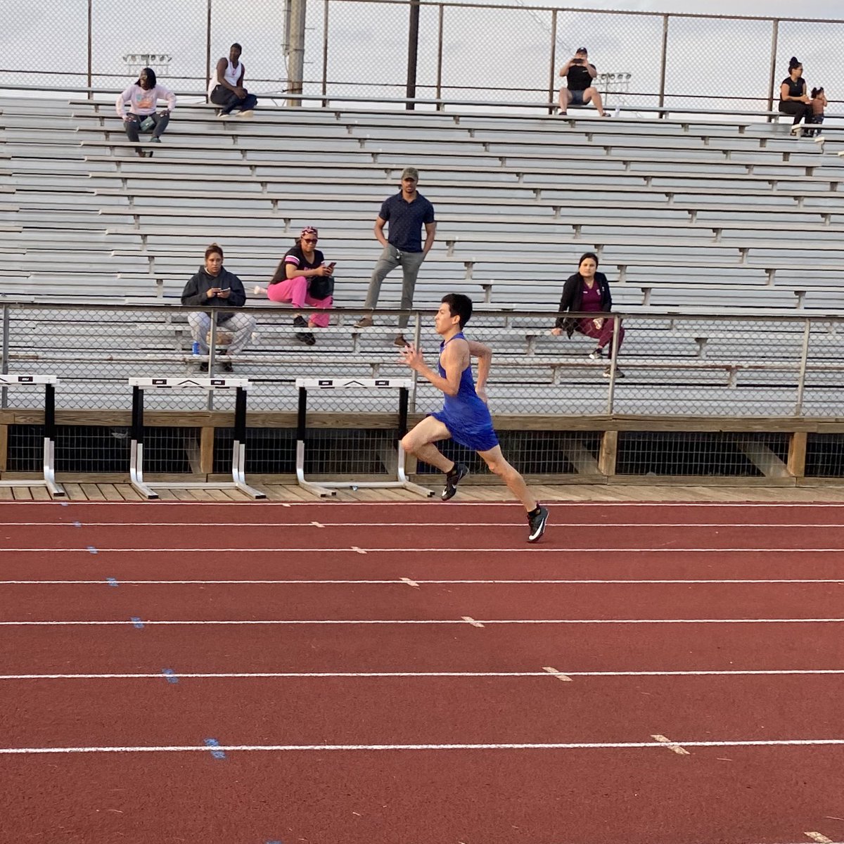 BHIAthletics's tweet photo. Some photos from yesterdays #BHITrack meet. #BHIBears #BHIAthletics Pt. 2 https://t.co/GhG5qLo8x8