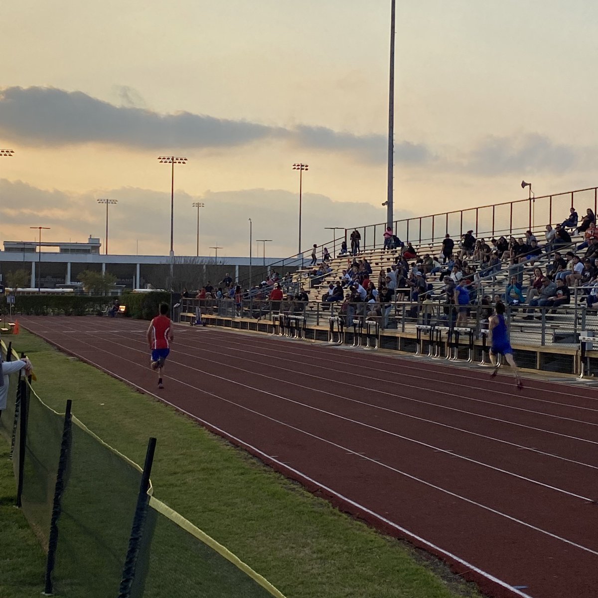 BHIAthletics's tweet photo. Some photos from yesterdays #BHITrack meet. #BHIBears #BHIAthletics Pt. 2 https://t.co/GhG5qLo8x8