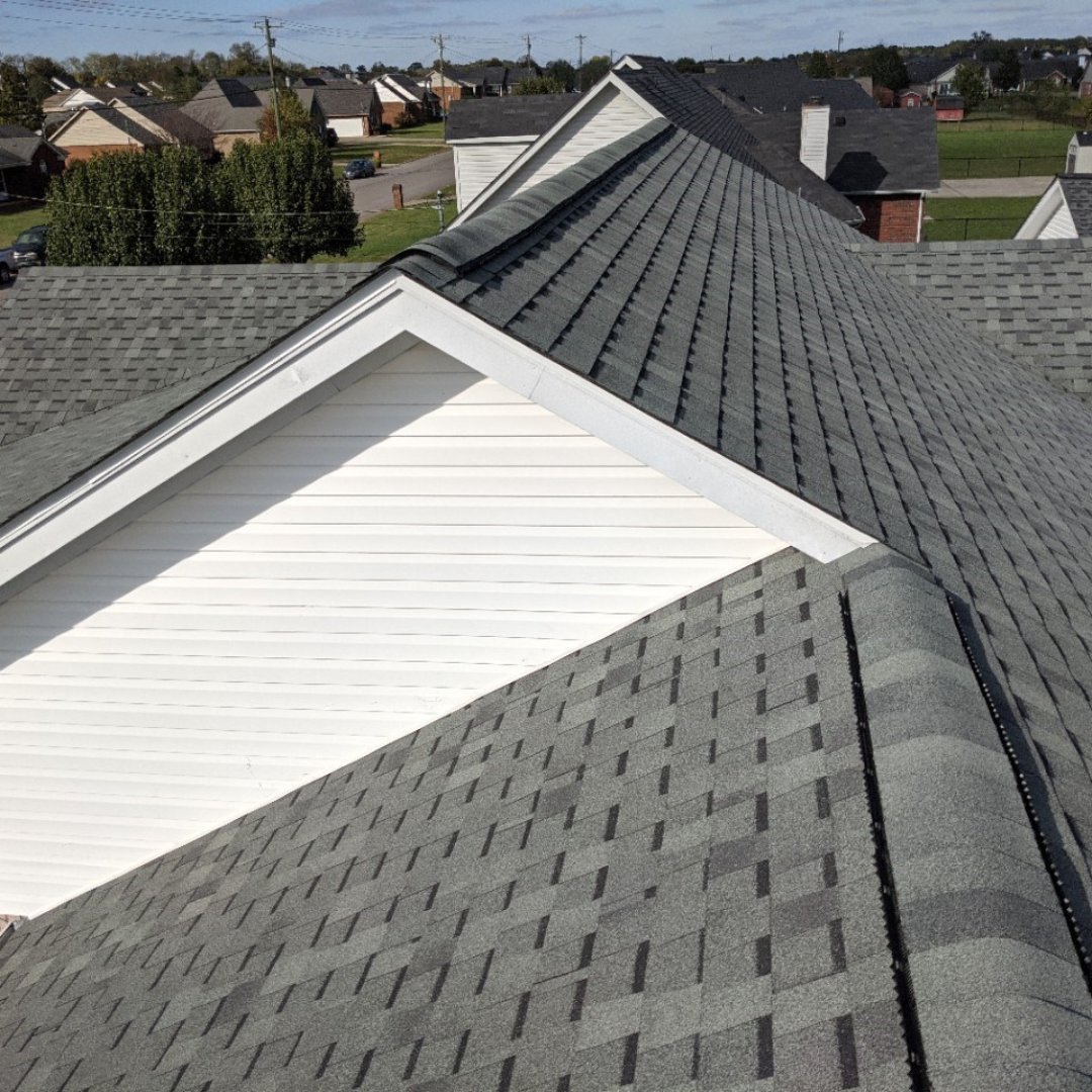 LLContractors's tweet photo. ☝🏼 When it comes to affordability, versatility, durability and ease of installation and repair, it doesn’t get much better than asphalt roofing. Though we install a wide variety of roofs, a great deal of our work is with asphalt shingles.

Learn more
⬇
https://t.co/aZzuNvZhqi https://t.co/7QRe0hLudL