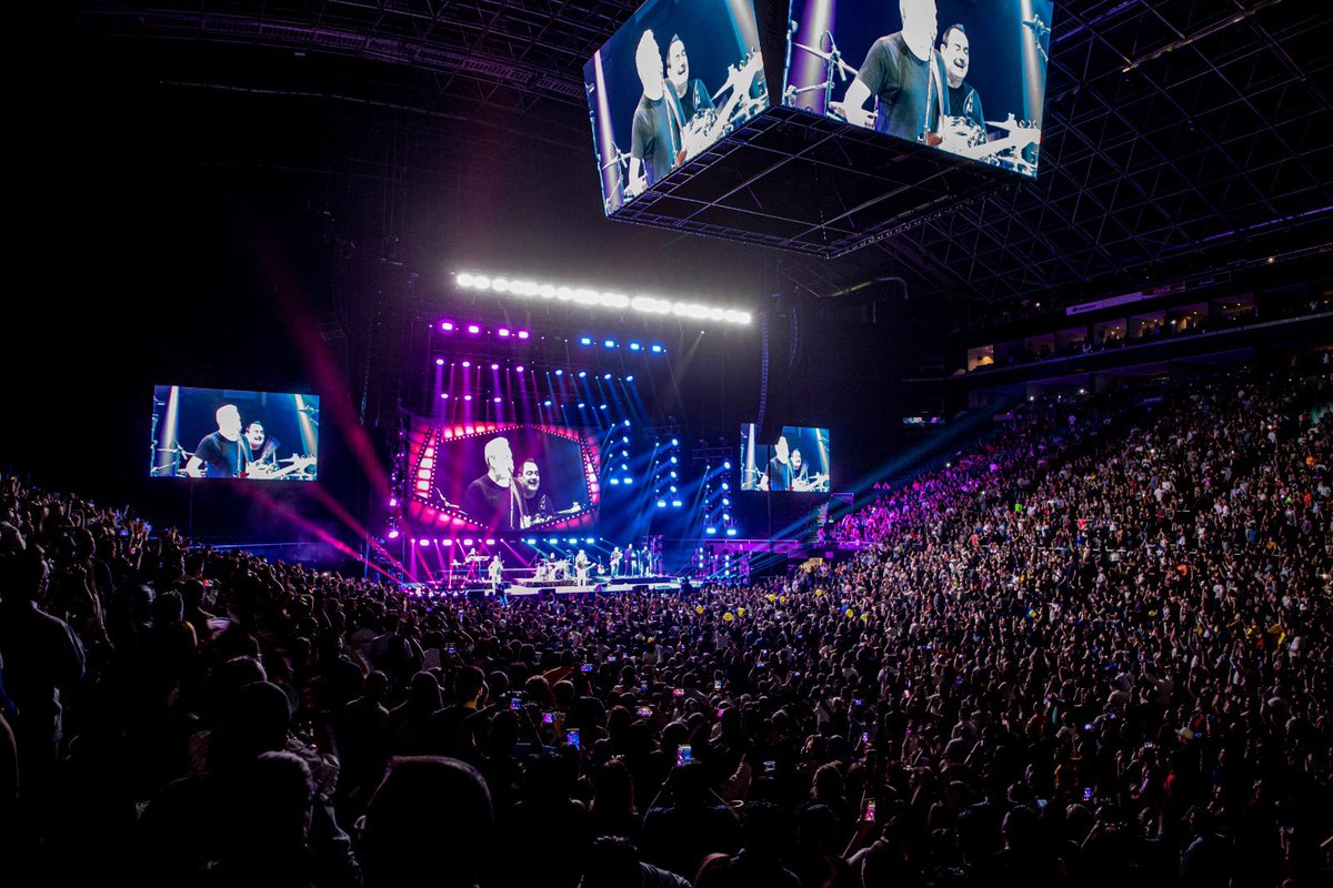 DavidSummersHG's tweet photo. Anoche la volvimos a liar en el @ArenaMonterrey_  Gracias, gracias, gracias, queridos amigos! Os amamos. 🇲🇽🇲🇽♥️♥️ https://t.co/L2GfXeyUyl