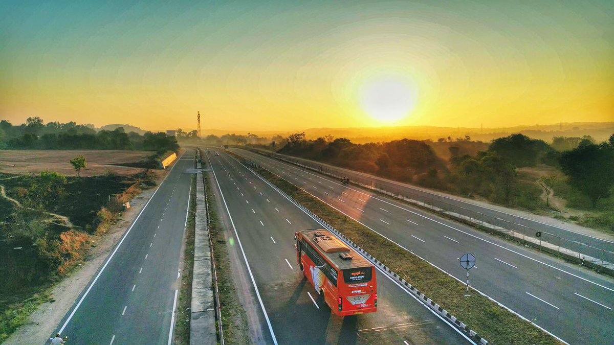 Infrapointers's tweet photo. Kaveri Expressway - Bengaluru Mysuru Expressway to be inaugurated by PM Modi on March 12th 2023. Some quick key facts #Bengaluru_Mysuru_Expressway #futureinfra #Expressway #GatiShakti https://t.co/R950WLgGOv