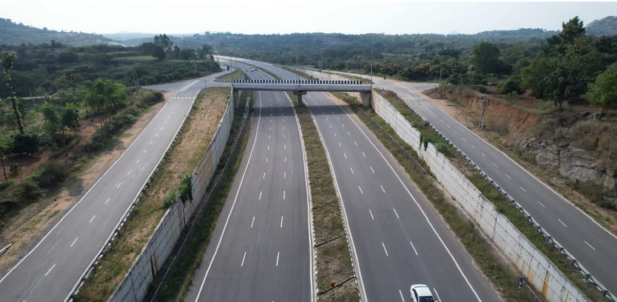 Infrapointers's tweet photo. Kaveri Expressway - Bengaluru Mysuru Expressway to be inaugurated by PM Modi on March 12th 2023. Some quick key facts #Bengaluru_Mysuru_Expressway #futureinfra #Expressway #GatiShakti https://t.co/R950WLgGOv
