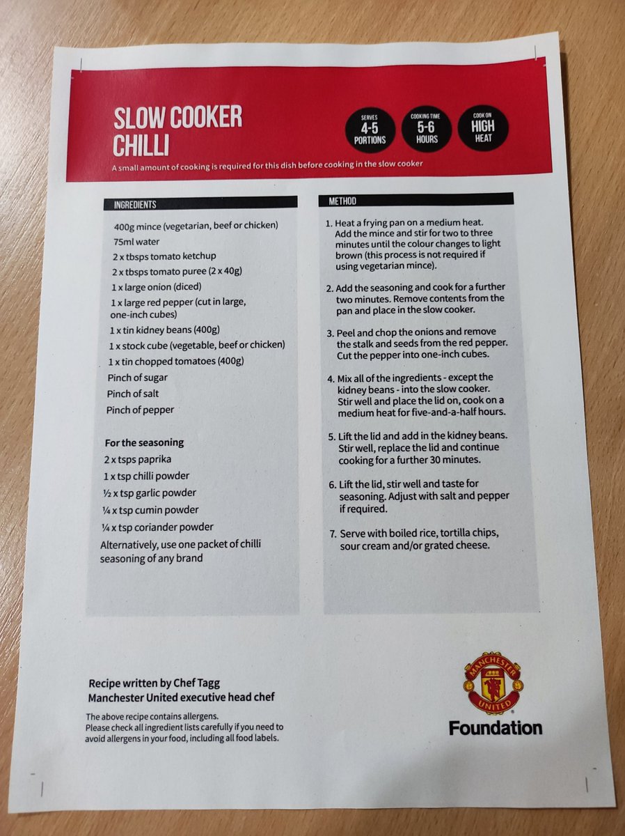 smallshawhurst's tweet photo. Another fab cooking demonstration this morning at St John's Church - this week it was slow cooker beef chilli, recipe is attached if you fancy giving it a go yourself 🤤#healthy #slowcooker #nutrious https://t.co/0aKHX3ErXj
