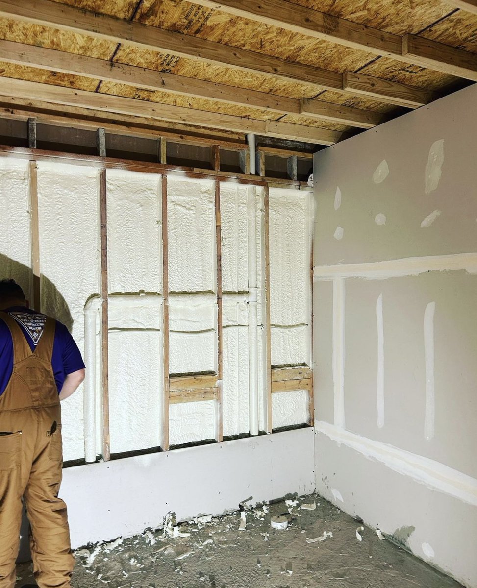 NCFI's tweet image. With insulation, our goals are always crystal-clear: to provide homes and businesses with superior levels of comfort and energy efficiency. #NCFI #ArklaTex #spraysolutions #insulation #SPF #InsulStar #sprayfoaminsulation #homeinsulation #buildinginsulation #closedcell