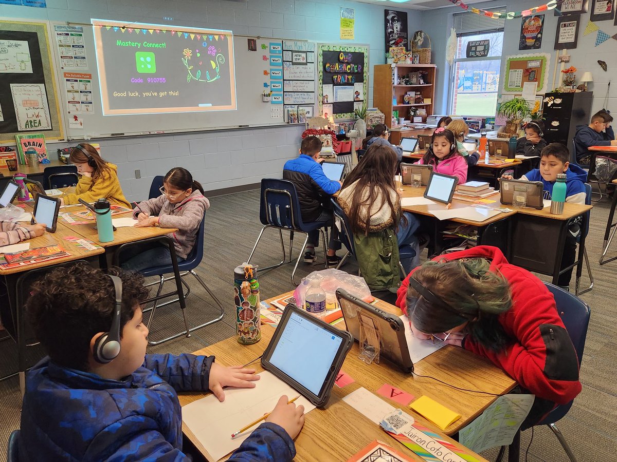 DrJillSmith's tweet photo. 2nd graders are making maps of their room!  They are making sure they are accurate.  Mastery Connect to show their math knowledge from 3rd quarter &amp; showing their work! #opsfortheirfuture, @olatheschools, @WestviewElem https://t.co/5GJcDCnvug