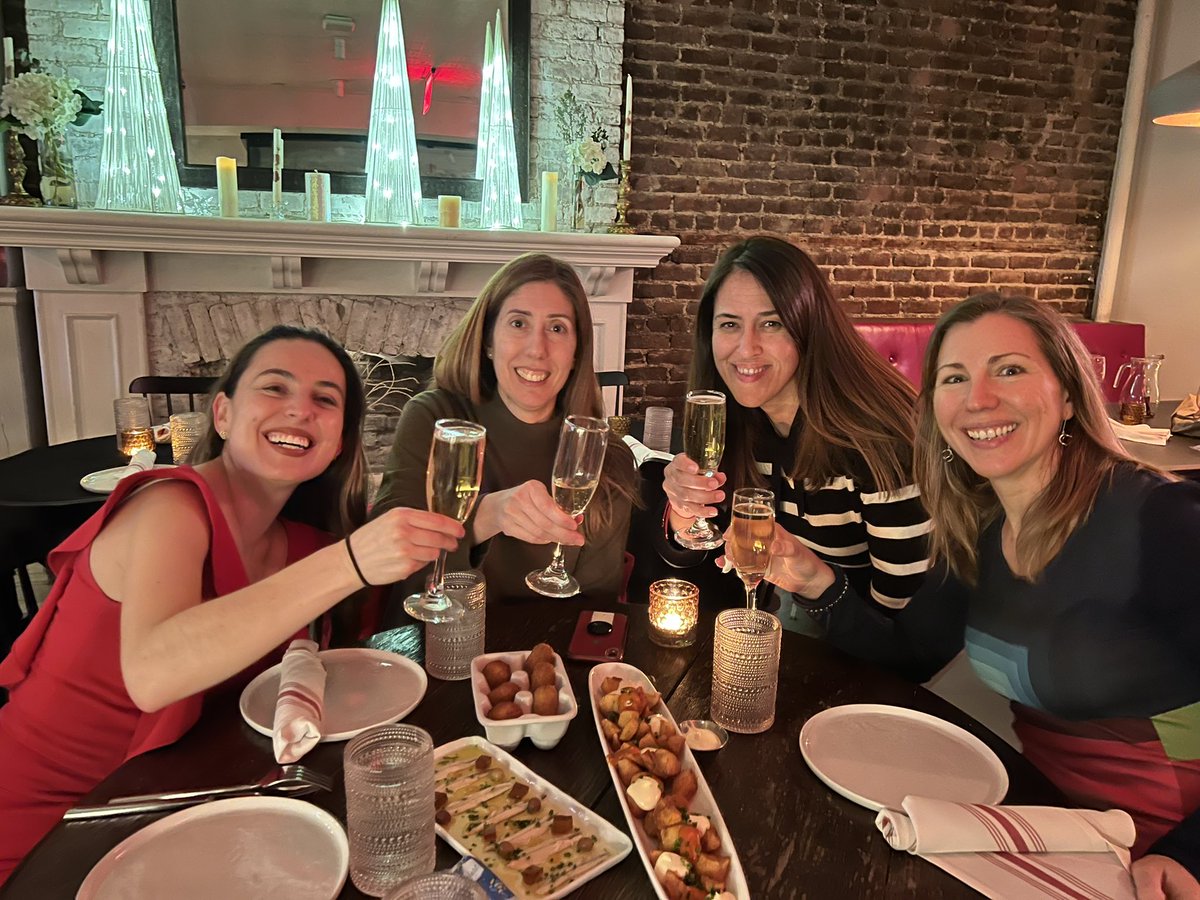Happy #IWD to all the amazing women! You inspire me and you motivate me every day as I work to define my next professional chapter! 

Yesterday, I was extremely fortunate to enjoy brainstorming, listening and learning from women’s experiences, and I also had fun with dear friends
