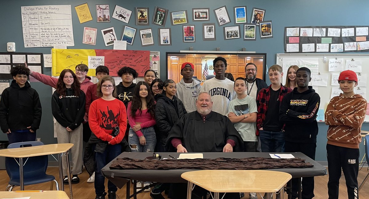 It was an honor to be a part of the mock trial in Paul Carter’s classroom.
Students have been working on this project for three weeks and I am so thankful to be a part of the culminating activity! #ItsWorthIt <a href="/wcsdistrict/">Worthington Schools</a> <a href="/PerryMSWolves/">Perry Middle School</a>