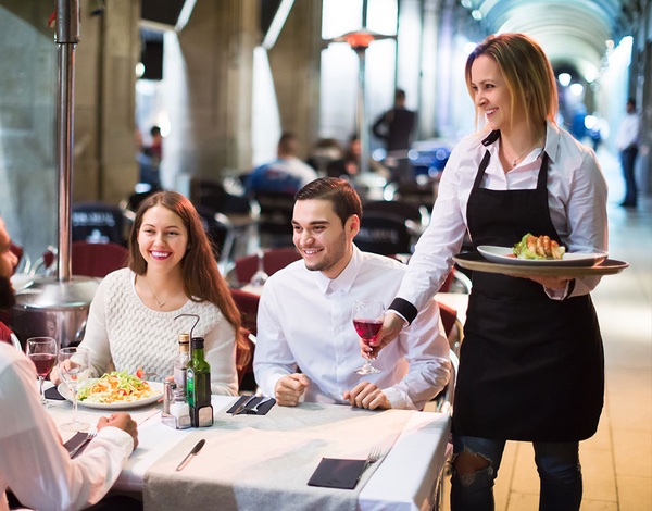 “La manera en que comunicas una servicio es tan importante como el propio servicio” esto es así?

Sí, es cierto que la forma en que comunicas un servicio es tan importante como el servicio en sí mismo.

Esto se debe a ....
linkedin.com/posts/activity…