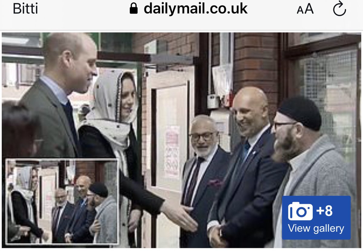 Britanya veliahtının eşi ve müstakbel kraliçesi, kendi ülkesine daha varlıklı, daha özgür ve eşitlikçi bir hayat ümidiyle gelmiş Müslüman bir cemaat önderine el uzatmış ama hazret, günaha girmemek için eli sıkmamış. Benim de birkaç kez başıma gelmişti; bütün coşkumu silmişti.