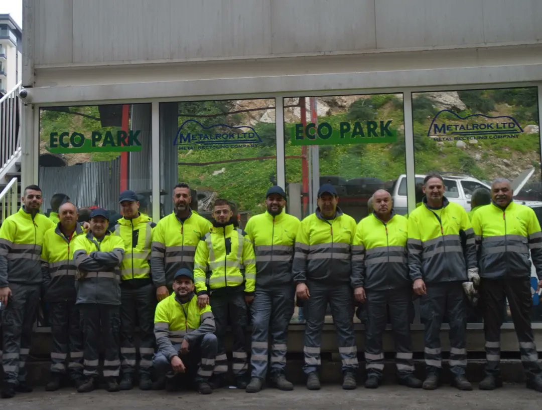 MEET OUR GREAT TEAM 💪 Team work at it's Best the Metalrok team makes sure all our services are done in a professional and proficient Manner. 🌐 metalrokgib.com Need a quote? Email 📨 us at: info@metalrokgib.com #teamworkmakesdreamwork‼️💯 #MetalRokLtd #ecopark