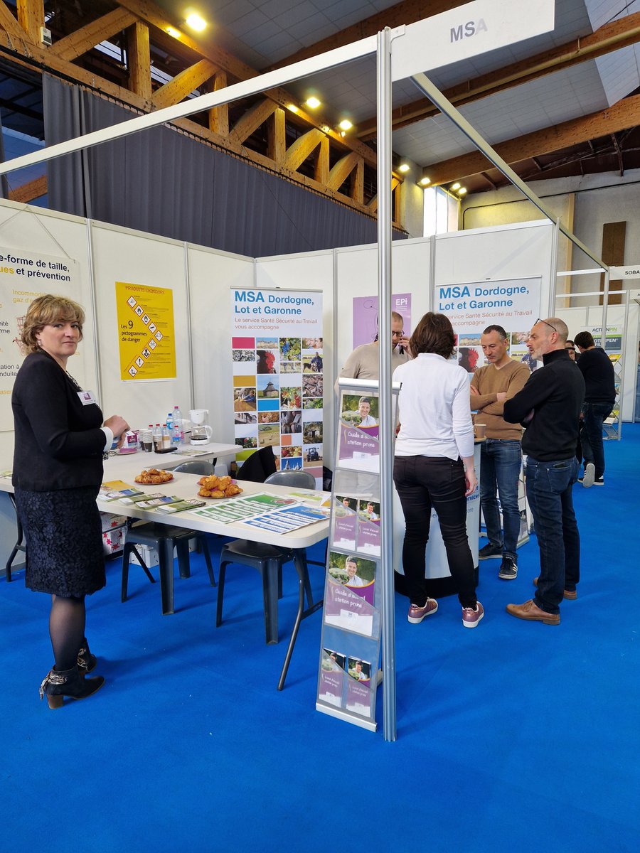 Les conseillers en prévention de la #msadlg ont participé à la journée du pruneau d'Agen à Villeneuve/Lot. L’occasion pour eux d’accueillir les professionnels de la filière arboricole et de les sensibiliser à la prévention des risques machines, chutes de hauteur et chimiques.