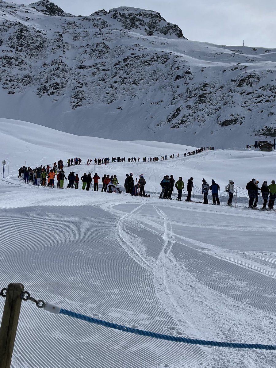 Mark Seaton tweet media