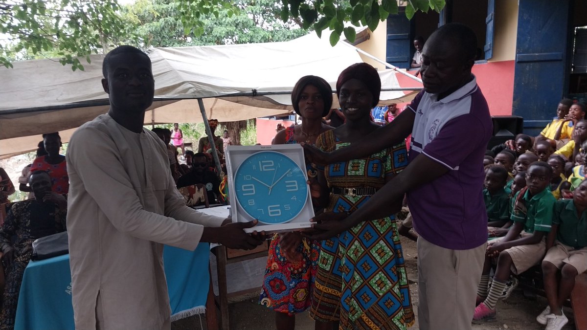 .... The storyline of each participating school must vividly portray the role(s) of learners and parents in improving education in the district.