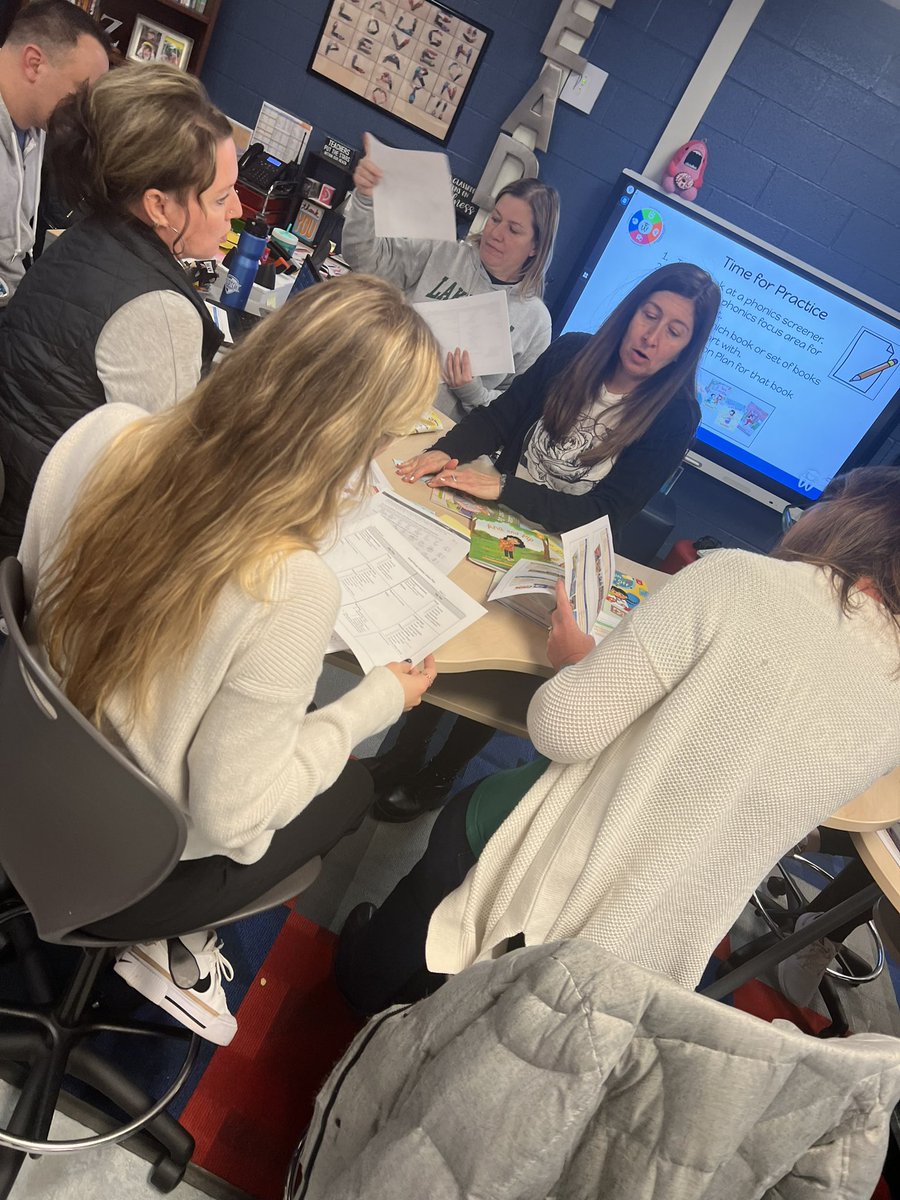 Huge shout out to <a href="/epawlaczyk14/">Erin Pawlaczyk</a> &amp; Michelle Berman for the amazing PL on how to support our 3rd graders who will benefit from targeted phonics instruction and decodable texts! <a href="/WBSDHuskies/">Roosevelt</a> <a href="/ScotchScotties/">WB Scotch Elementary</a> @SheikoSharks #wbleo