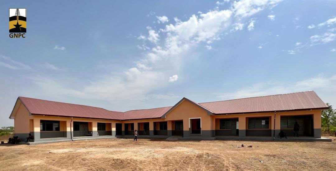 Dominic Eduah (PhD)✍️                   Newly established Nyong Vocational Technical School gets new classroom block from GNPC.

#EmpoweringDreams #ImpactingLives