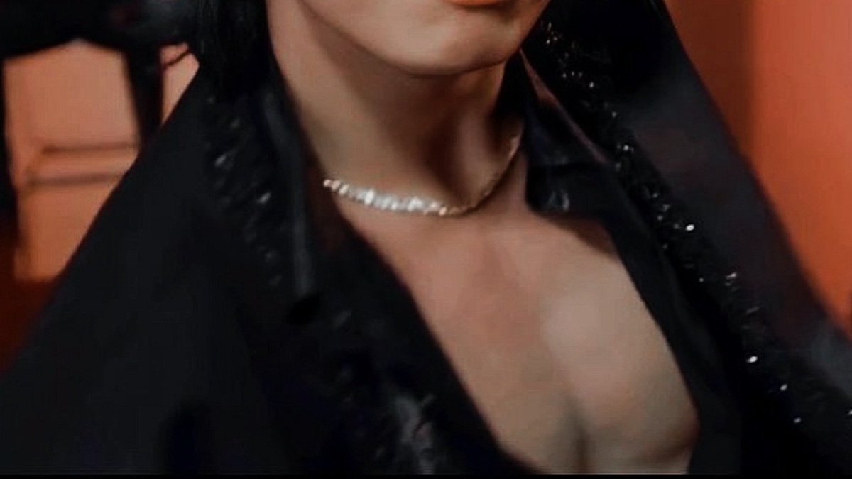 archivesofkook's tweet photo. I'm a big fan of jungkook's chest. https://t.co/GK7Trbq5IQ