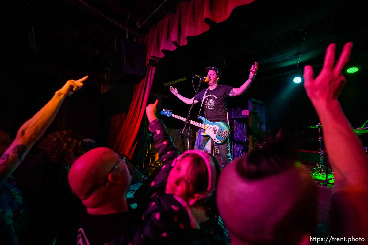 trenthead's tweet photo. @WickedBears the other night @beehiveslc . so good https://t.co/3z0B0pJu8X