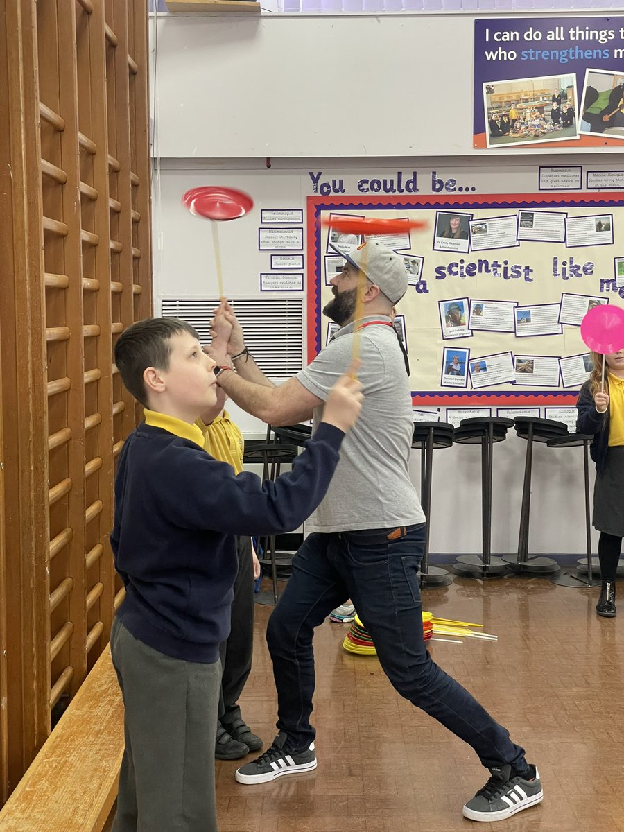 sbcps1's tweet photo. #MagicMatt #CircusSkills #Resilience #ActiveBodyActiveMind https://t.co/fISJBwzE7D