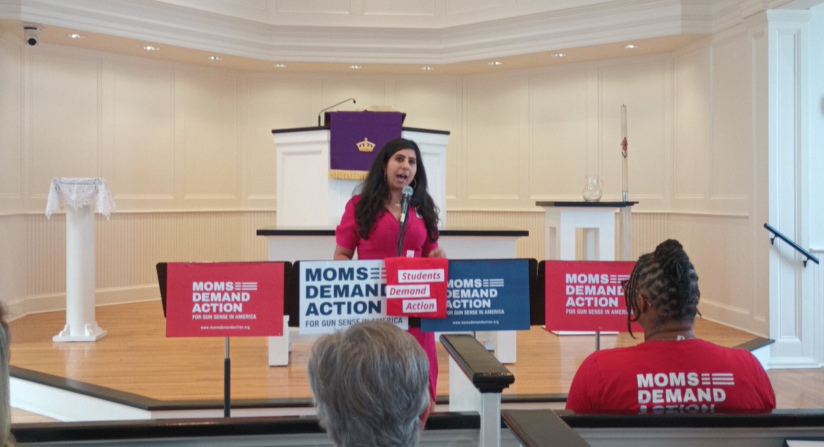 Thank you @AnnaForFlorida for your continuing fight to oppose #permitlesscarry in #FlaPol @MomsDemand #MomsAreEverywhere What a fantastic speech!!!