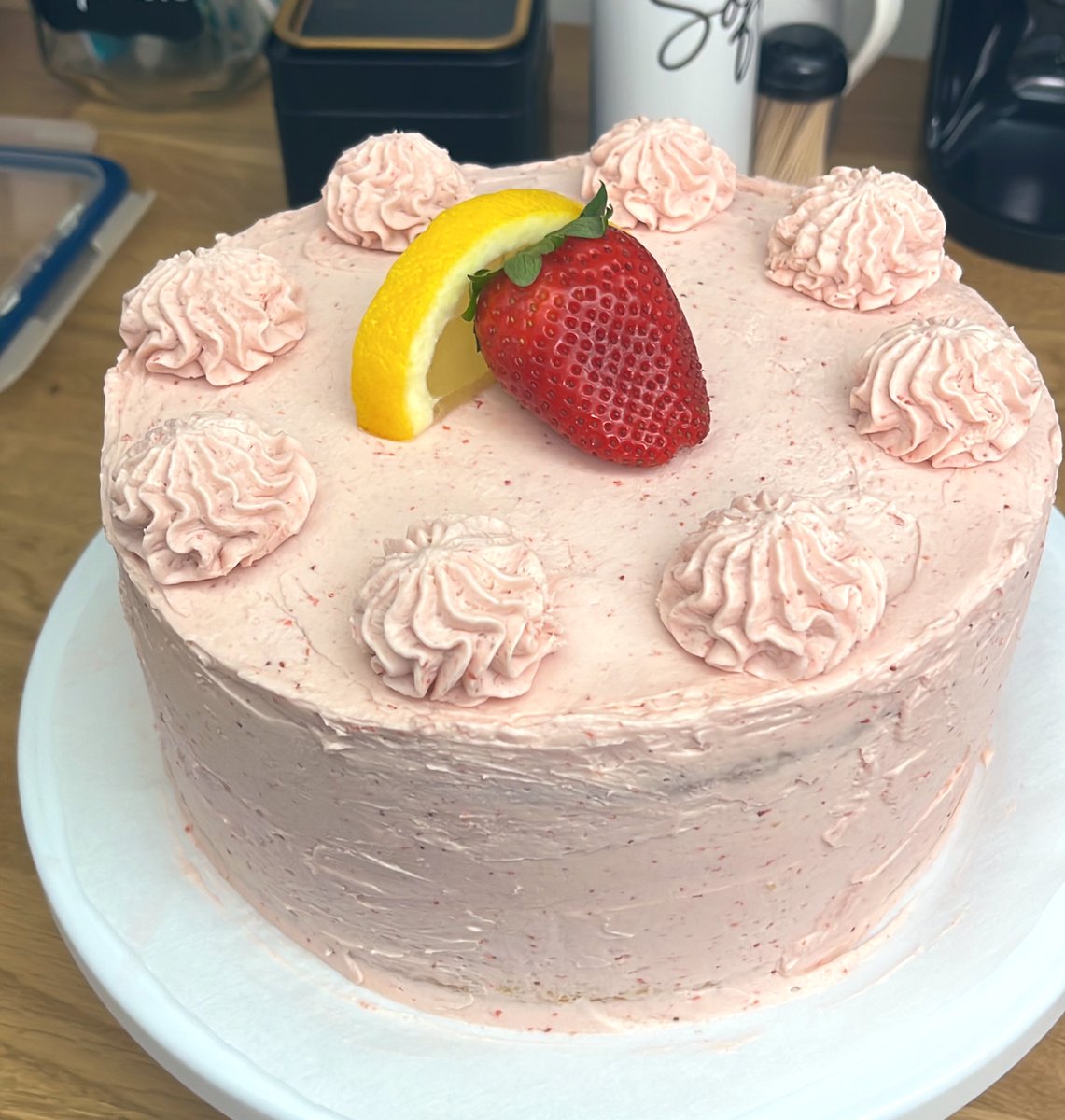 Sof_Thor's tweet photo. Office cake https://t.co/85AMHHgaMu