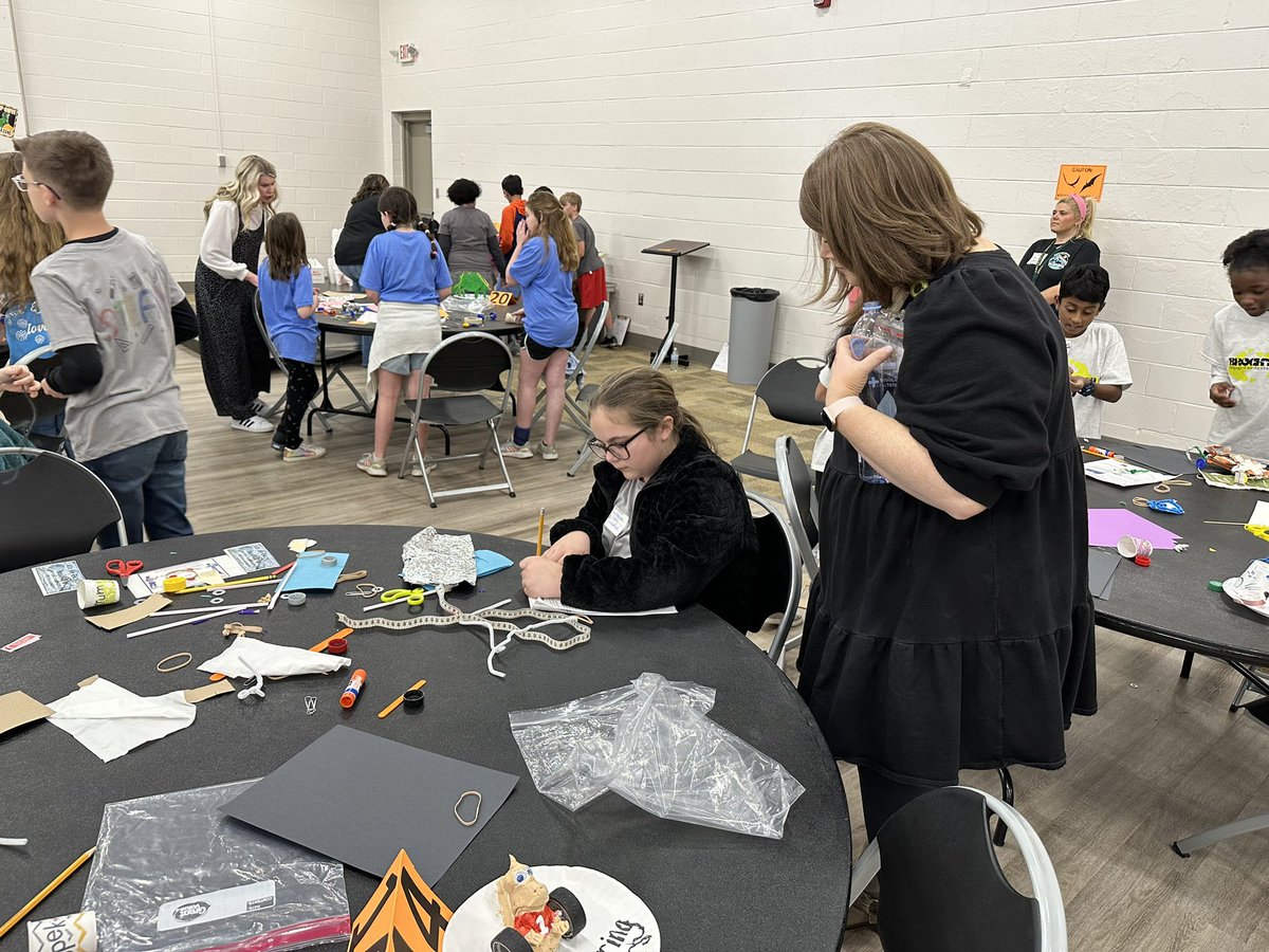 lee_shareka's tweet image. Our students are fully engaged in the E3 competition @AMSTI4all @TCBOE