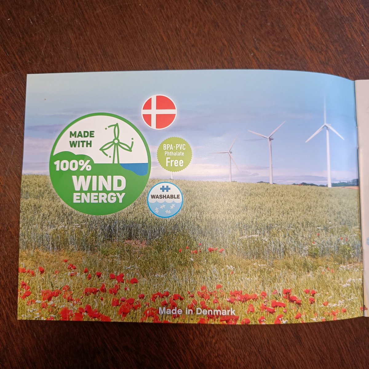 ZaneDatava's tweet image. Oh well. Guess what product they are advertising #madeindenmark #windenergy #washable