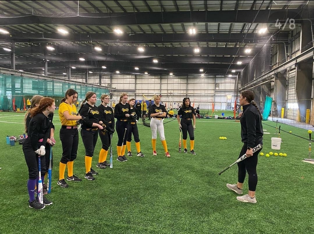 AlexandryaTor's tweet image. Thank you so much @Madd_grimm9 @nicolet294 for coming down to Edmonton to help us out! I learned so much! 

#pitching #batting #feilding #softball #fastpitch #grad2025