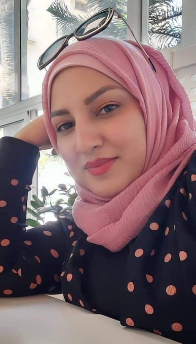 السلام عليكم 💜💫
النهارده عيد ميلادي مفيش كل سنه وانتي طيبه 💜💫