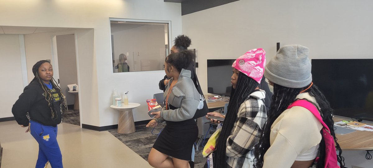 Dr. Comegys (@dr_comegys) on Twitter photo A huge thank you to <a href="/FVSU/">Fort Valley State University</a>
for hosting our Juniors & our seniors with acceptances to FVSU. Our <a href="/Trojans20_BHS/">Banneker ‘23</a>
students were able to tour labs, meet professors, animals, & more. #STEM #agriculture <a href="/3debanneker/">3DEBanneker</a> A huge thank you to <a href="/FVSU/">Fort Valley State University</a>
for hosting our Juniors & our seniors with acceptances to FVSU. Our <a href="/Trojans20_BHS/">Banneker ‘23</a>
students were able to tour labs, meet professors, animals, & more. #STEM #agriculture <a href="/3debanneker/">3DEBanneker</a>
