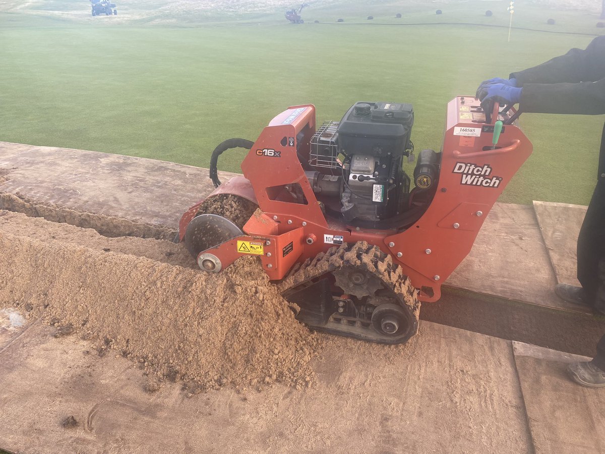SolutionsMcc's tweet image. The first of the Hunter TTS sprinkler housings being installed around the greens @CruitGolf. 6 greens completed and weather permitting the last of the sprinklers will be installed next week in time for the start of the season @HunterGolf_UK   @MartynLawns @Cruitislandgre1