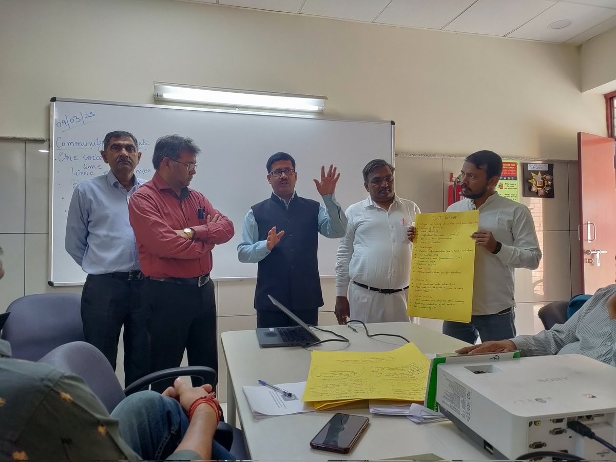 Sarita_DoE's tweet photo. "Many ideas grow better when transplanted into another mind than the one where they sprang up.”
Oliver Wendell Holmes
*Glimpses of DPCM  Northeast conducted @DietDilshad(BNN)followed by discussion and brainstorming @DrAnilTeotia2   @STIReducation @swarnalidas03 @TDCPROGRAM https://t.co/r8muEkClKH