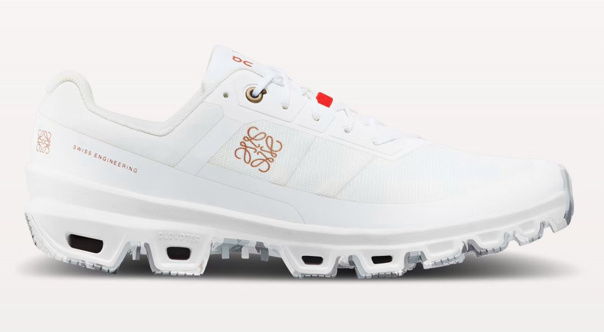 markdchou's tweet image. New @LoeweOfficial x @on_running collection is officially out! on-running.com/en-us/products…

Salomon and Hoka def getting a lot of love these days, but I don&apos;t see On going anywhere! cc @claytonchambrs @michaelmiraflor