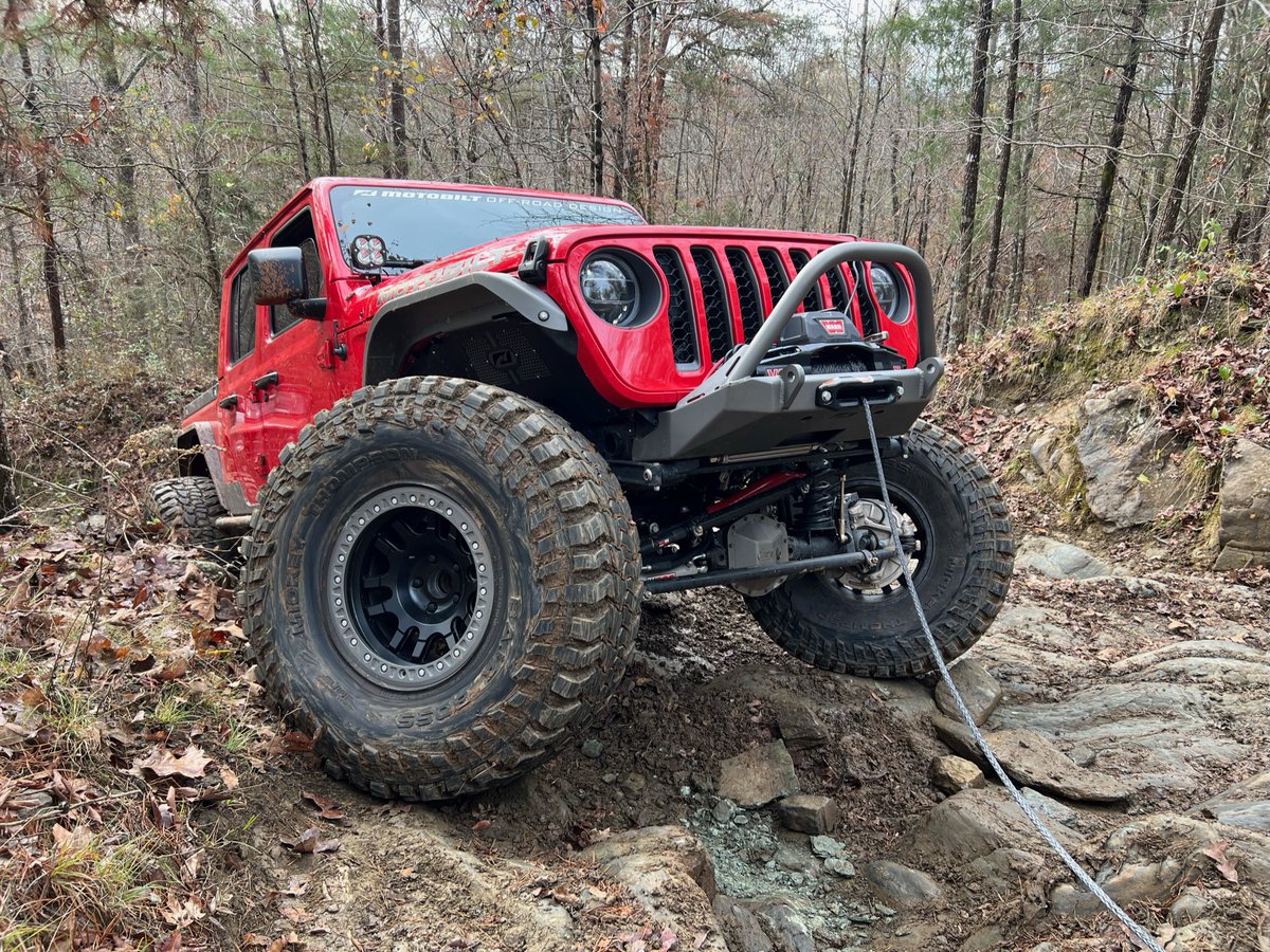 Proper recovery gear use can result in less risk if something goes wrong while you are wheeling. bit.ly/3Ex0fg6 #jeep #motobilt