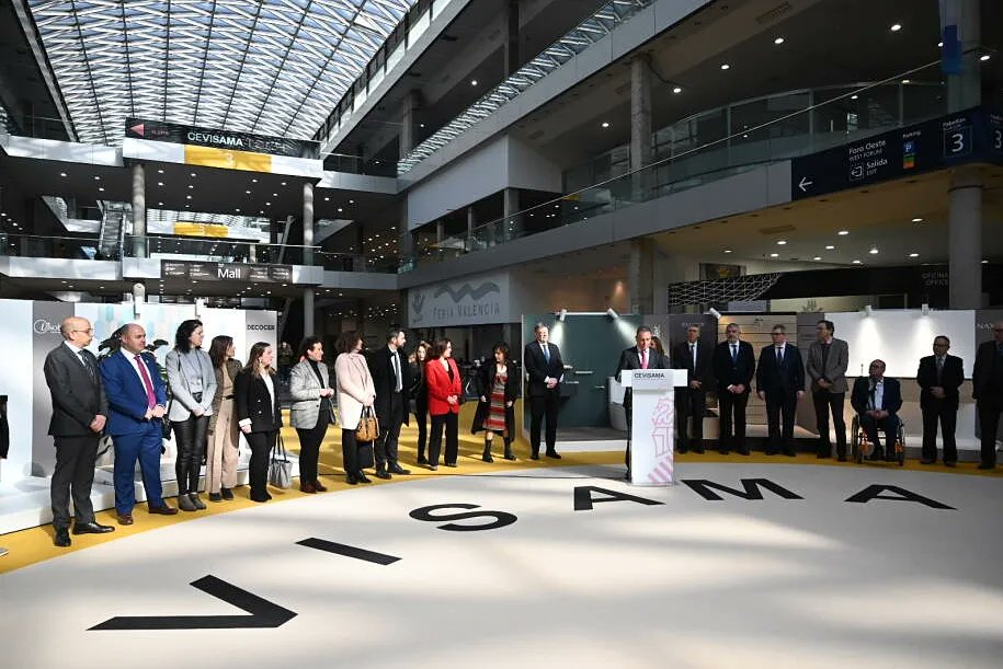 Talentum_Group's tweet photo. Del 27 de febrero al 3 de marzo estuvimos en @Cevisama, el certamen líder del sector cerámico, equipamiento de baño y piedra natural, que tuvo lugar en @Feria_Valencia.

¡En Talentum Group seguimos cosechando éxitos!

#WeAreTalento #WeAreTalentum https://t.co/DwsIB44eQk