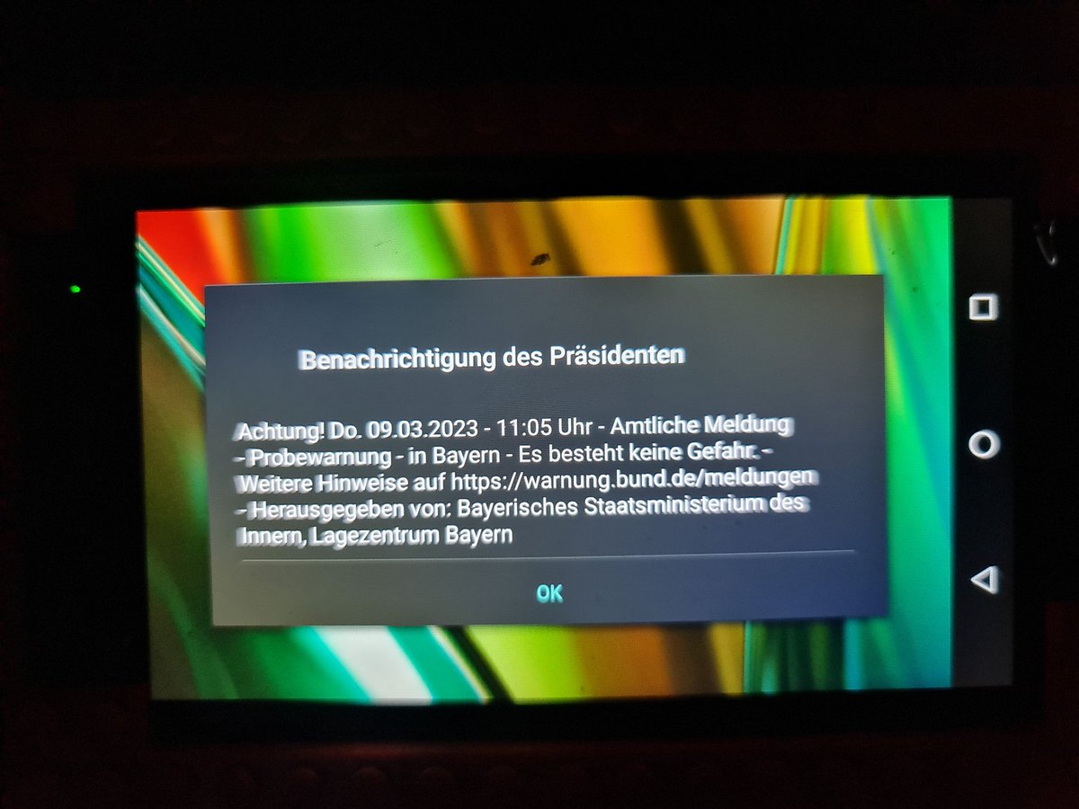 Sagt mal, hat das Cell Broadcasting beim bayrischen Warntag diesmal einen älteren/anderen Standard genutzt? 
Diesmal kam die Warnung auch auf Geräten, die am Bundeswarntage nichts bekommen haben, wie bei meiner Mutter und inkl. meinem alten Moto E3 mit Android 6 🧐