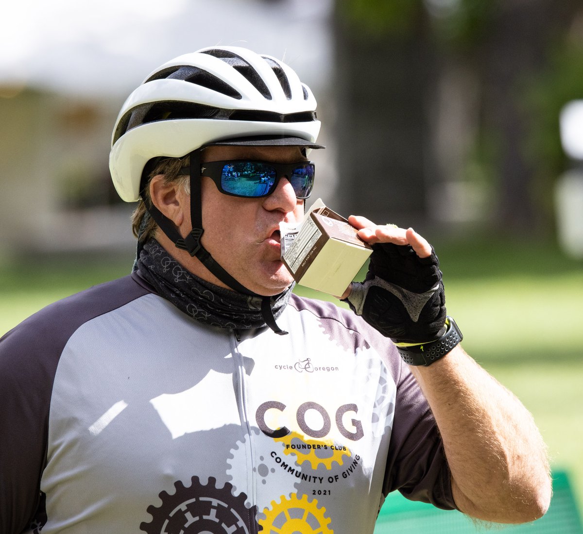 CycleOregon's tweet image. The reward of chocolate milk after a long ride is so good, and so is the reward of doing something great together!  That's what the Community of Giving is all about. Please join us in helping transform some lives! 
Join at  cycleoregon.com/community-of-g…