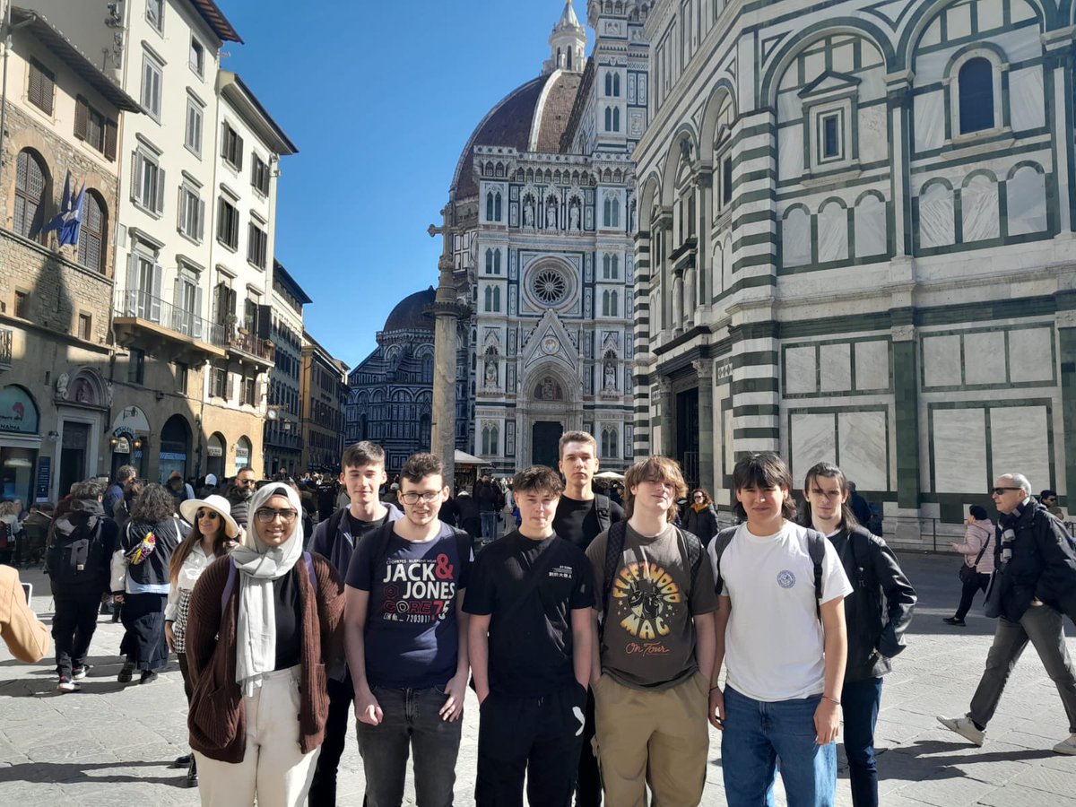 JakeCKCG's tweet photo. Some snaps from Florence 📸🇮🇹 Our @coleggwent Crosskeys Computing leaners enjoyed their jaunt around Tuscany’s capital on the weekend! They even had the opportunity to see the city from above by climbing the Cathedral of Santa Maria del Fiore ⛪️ #memoriesforlife @erasmusplusUK 🤌 https://t.co/5oAedgha3i